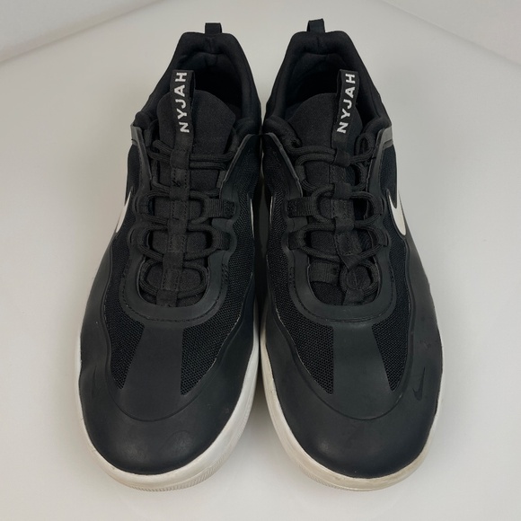 Nike SB Nyjah Free 2 Men’s Size 11 Black White *Ripped Lace Loop - Picture 2 of 9